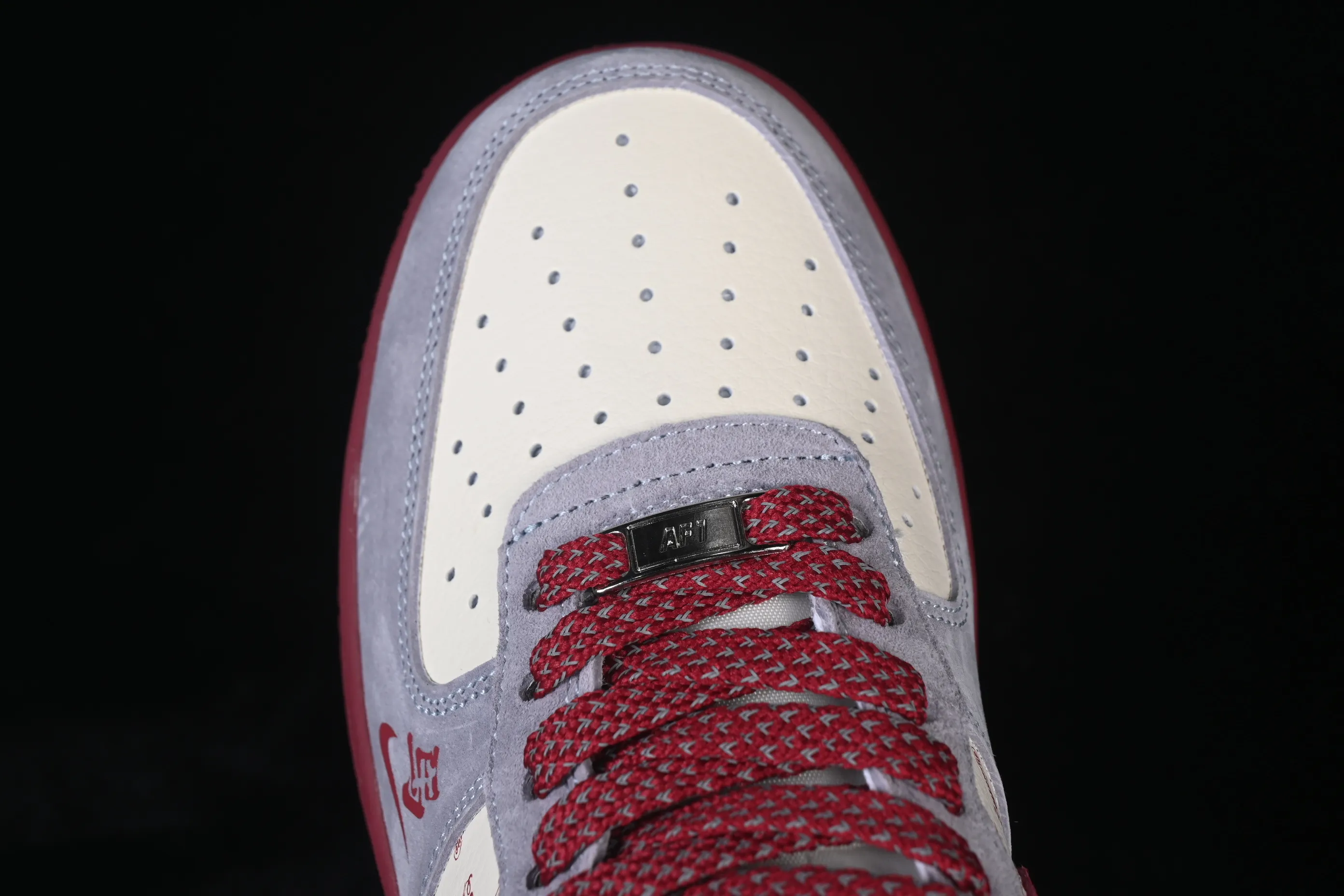 All Categories Nk Air Force 1 Air Force Series Nk Air Force 1 Low Air Force Low Nike Air Force 1'07 Low Year of the Horse Limited Edition Gray and Red Contrast Color Air Force 1 Low-top Casual Sneakers JP2026-136